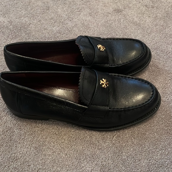 Tory Burch Classic Loafer - Picture 5 of 16